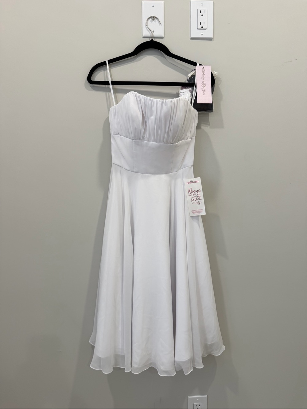 PromGirl White Midi A-Line Dress with Spaghetti Straps